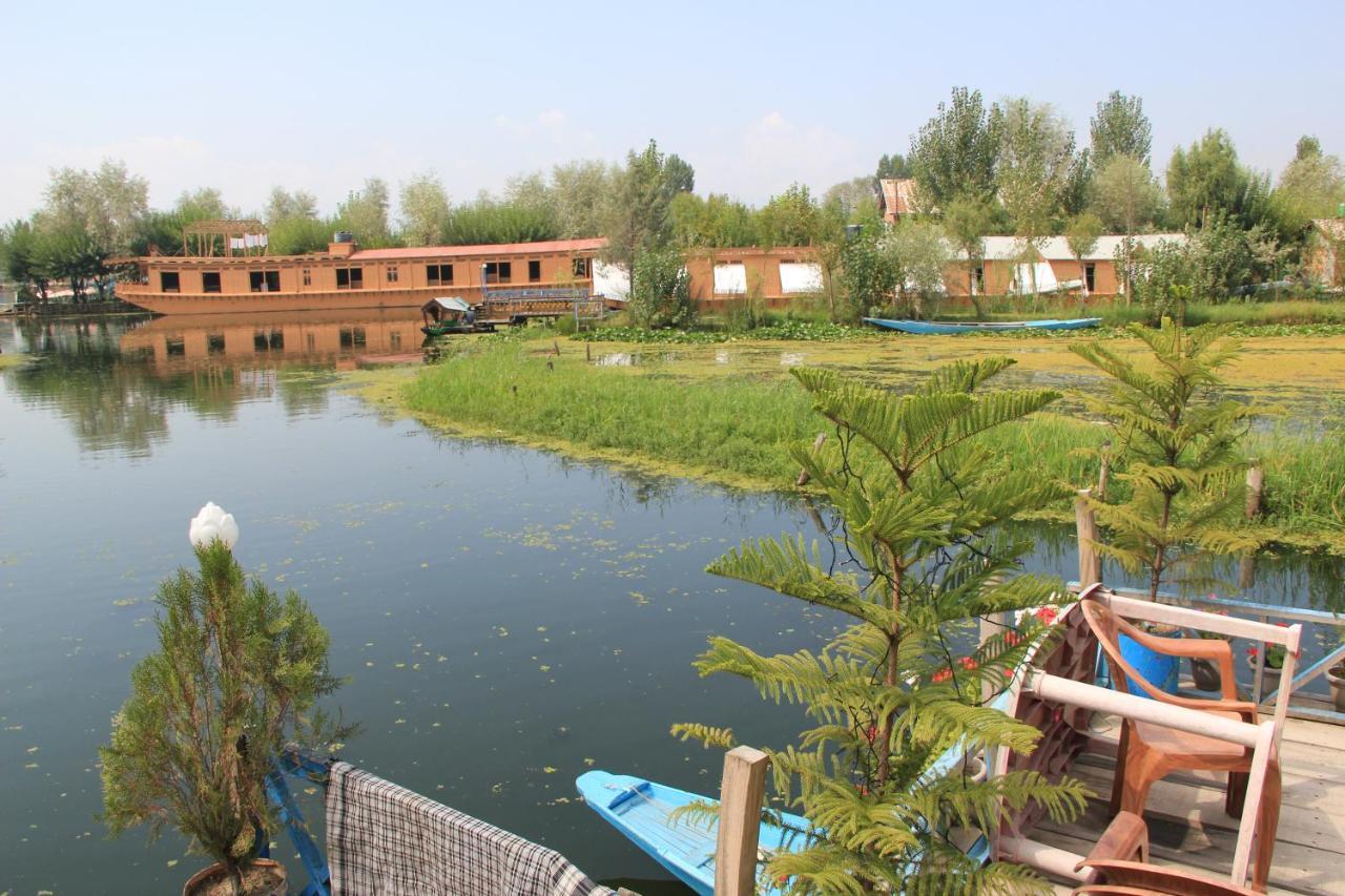 فندق Umbrella Group Of House Boat Srīnagar المظهر الخارجي الصورة